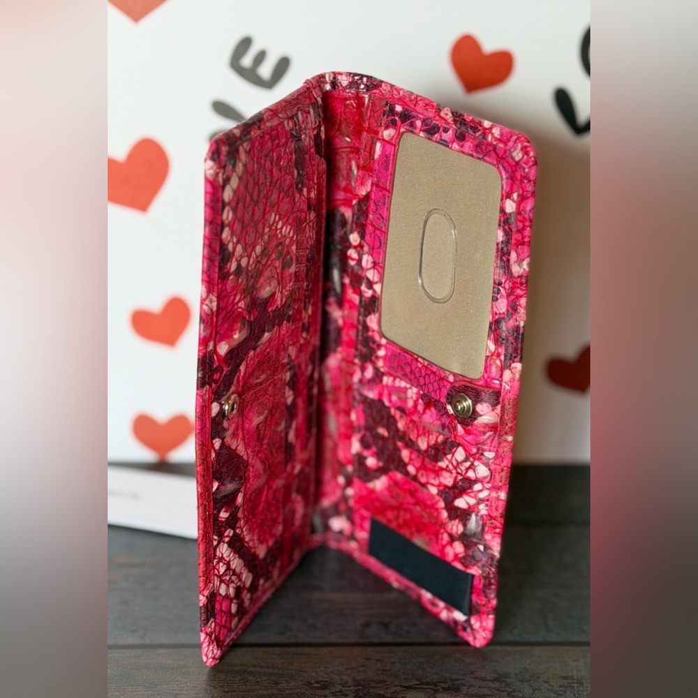 LAST ONE! HTF Brahmin Ady wallet red assorted in crown Of hearts NWT PRICE FIRM